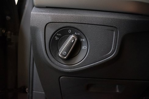 Used 2021 Volkswagen Atlas Cross Sport SE image 19
