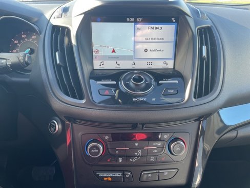 Used 2017 Ford Escape Titanium w/ Canadian Touring Package image 24
