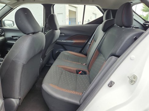 Used 2024 Nissan Kicks SR image 10
