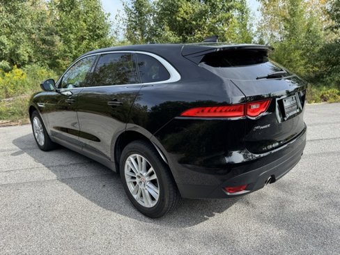 Used 2020 Jaguar F-PACE Prestige image 8