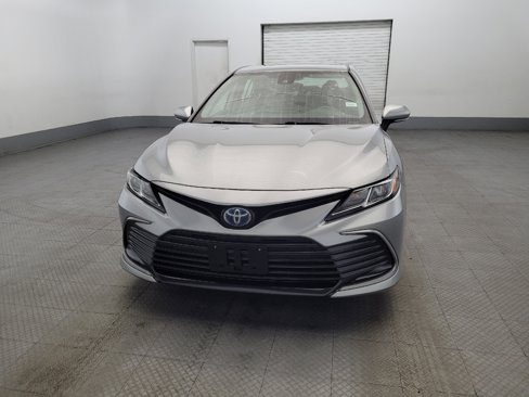 Used 2021 Toyota Camry LE image 15
