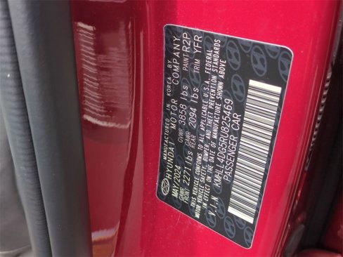 Certified 2024 Hyundai Elantra SE image 28