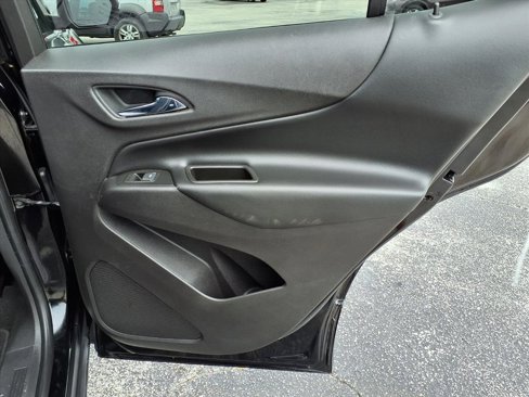Used 2019 Chevrolet Equinox LT image 14
