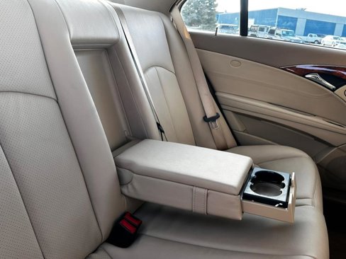 Used 2009 Mercedes-Benz E 350 4MATIC Sedan image 23