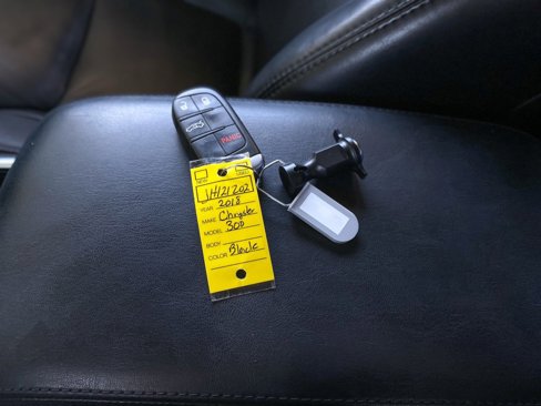 Used 2018 Chrysler 300 Touring L image 27