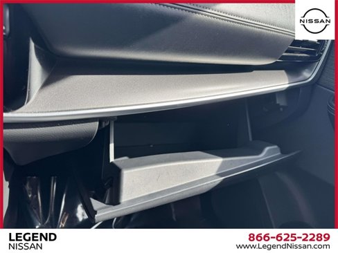 Used 2021 Nissan Rogue SV image 32