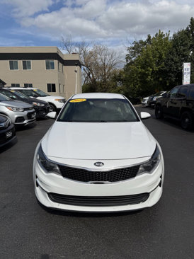Used 2018 Kia Optima LX w/ 17" Alloy Wheels Package image 3