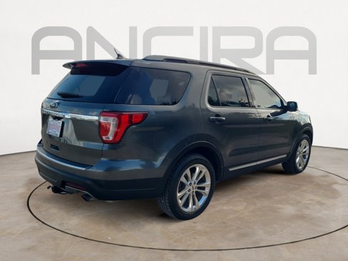 Used 2018 Ford Explorer XLT w/ Equipment Group 202A image 10