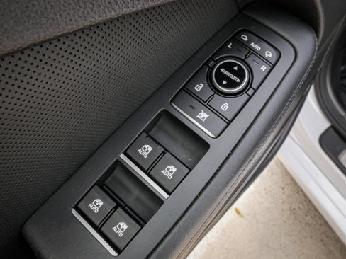 Used 2016 Hyundai Genesis 3.8 w/ Option Group 02 image 15