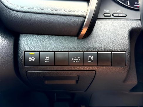 Used 2021 Toyota Camry SE image 18