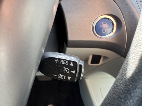 Used 2015 Toyota Prius Three image 27