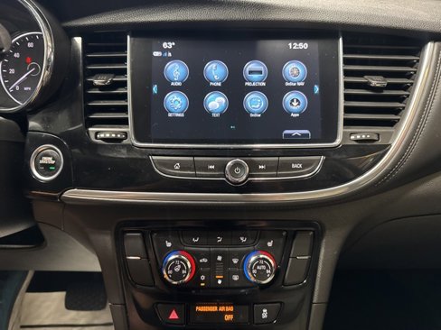 Used 2019 Buick Encore Essence image 10