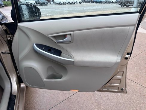Used 2011 Toyota Prius Two image 39