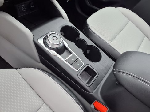 New 2025 Ford Escape SE image 15