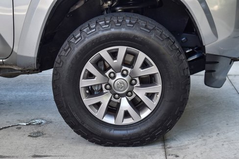 Used 2019 Toyota Tacoma SR5 image 10