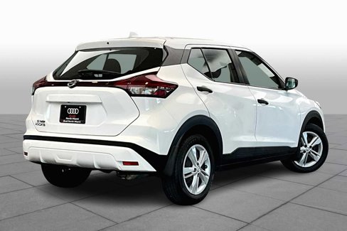 Used 2021 Nissan Kicks S image 11