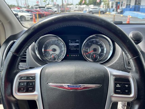 Used 2012 Chrysler Town & Country Touring w/ Entertainment Group #1 image 21