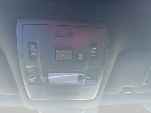 Used 2019 Lexus UX 250h image 17