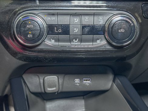 Used 2024 Chevrolet Trax ACTIV w/ Driver Confidence Package image 37