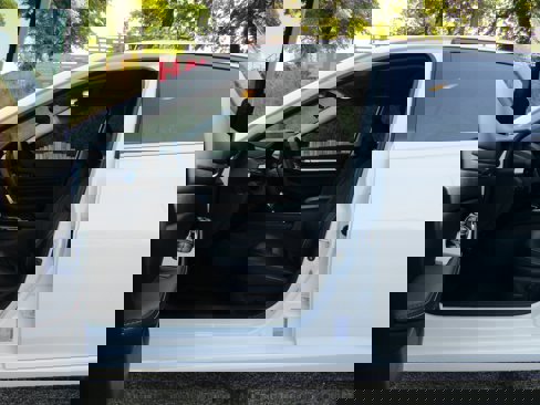 Used 2025 Nissan Altima 2.5 SR w/ SR Premium Package image 12