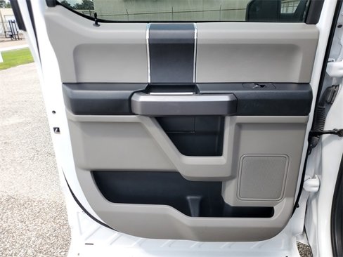 Used 2020 Ford F150 XLT image 14