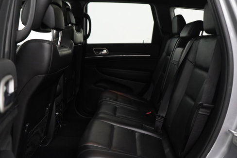 Used 2020 Jeep Grand Cherokee Limited w/ Luxury Group II image 16