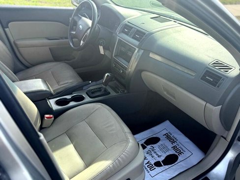 Used 2012 Ford Fusion SEL image 22