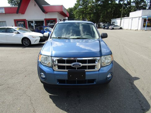 Used 2009 Ford Escape XLT image 2