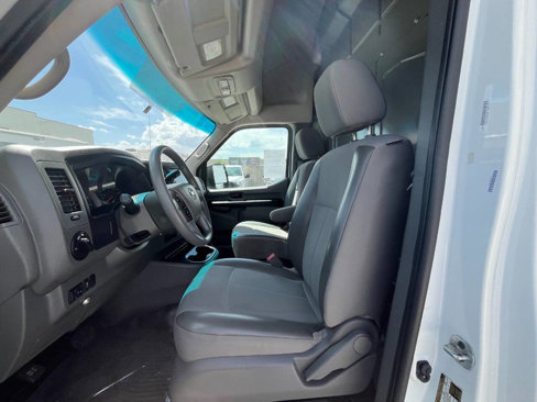 Used 2021 Nissan NV 2500 S image 22