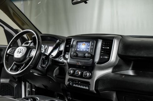 Used 2020 RAM 2500 Tradesman w/ Chrome Appearance Group image 23