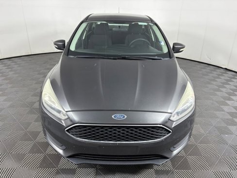 Used 2015 Ford Focus SE image 2
