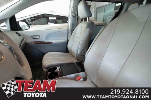 Used 2013 Toyota Sienna Limited image 10