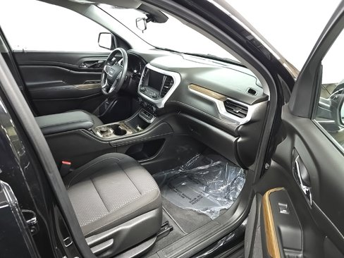 Used 2023 GMC Acadia SLE w/ Driver Convenience Package image 15