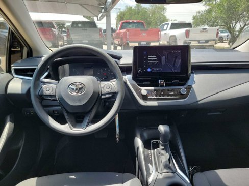Used 2023 Toyota Corolla LE image 10