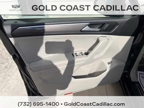 Used 2022 Volkswagen Tiguan SE R-Line image 16