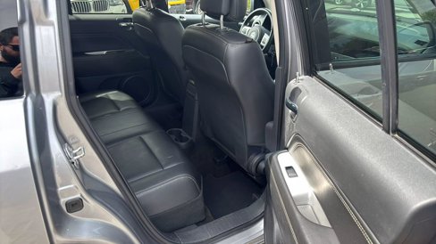 Used 2016 Jeep Compass High Altitude image 12