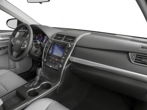 Used 2017 Toyota Camry SE image 19