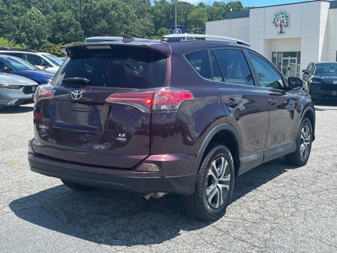 Used 2018 Toyota RAV4 LE image 3