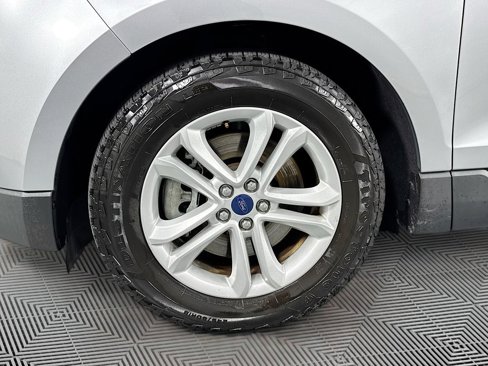 Used 2020 Ford Edge SEL image 32