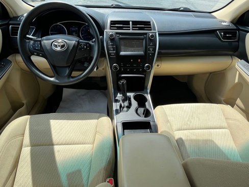 Used 2016 Toyota Camry LE image 9
