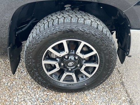 Used 2018 Toyota Tundra SR5 image 10