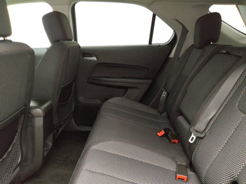 Used 2015 Chevrolet Equinox LT image 18