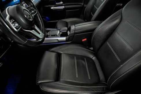 Used 2021 Mercedes-Benz GLB 250 4MATIC image 11