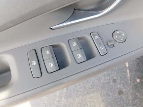 Certified 2023 Hyundai Elantra SEL w/ Convenience Package image 17