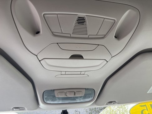 Used 2015 Ford Transit Connect XLT image 19