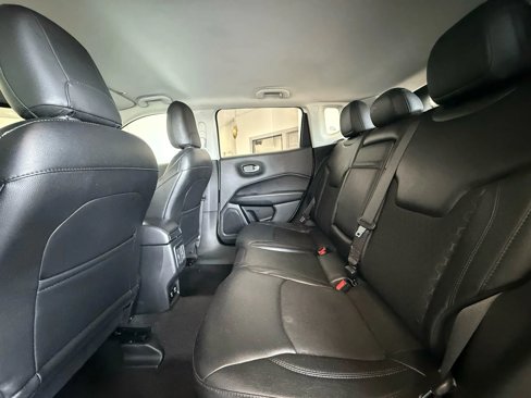 Used 2018 Jeep Compass Latitude w/ Popular Equipment Group image 24
