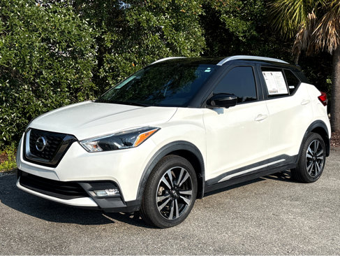 Used 2019 Nissan Kicks SR w/ SR Premium Package image 3