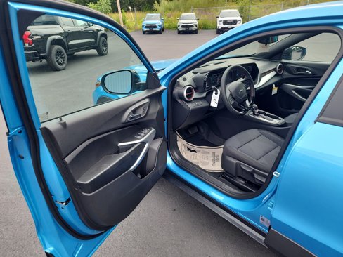 New 2025 Chevrolet Trax RS image 10