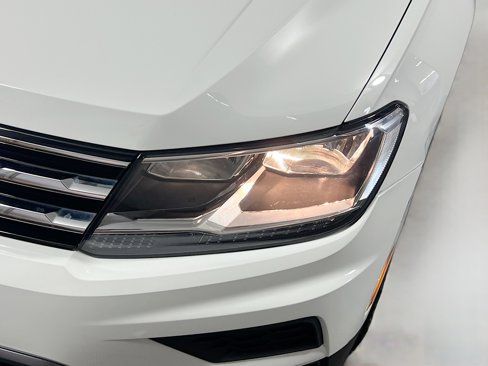 Used 2021 Volkswagen Tiguan S image 11