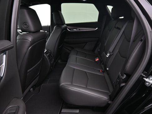New 2025 Cadillac XT5 Luxury image 9